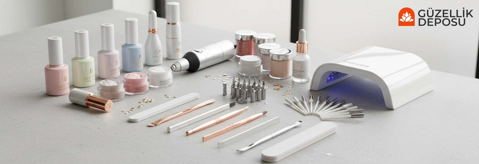 Profesyonel protez tırnak ürünleri ve tırnak cihazları Protez tırnak ürünleri, jel sistemler, freze makineleri ve UV LED tırnak kurutucu cihazlar